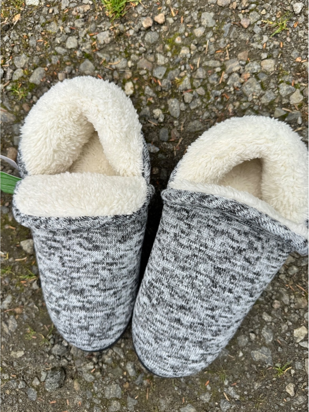 Vonnay Cozy Grey and White Plush Lined Slippers Size US 9 / UK 7 / EU 40